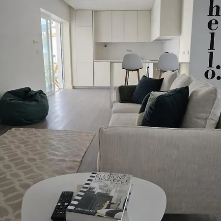 Apartman Living & Pool Faro