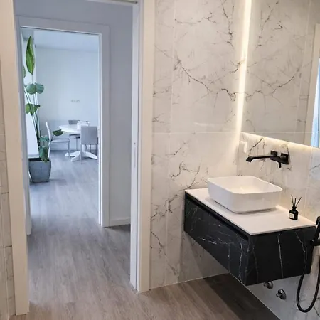 Apartman Living & Pool *