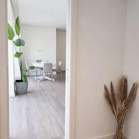 Apartman Living & Pool *